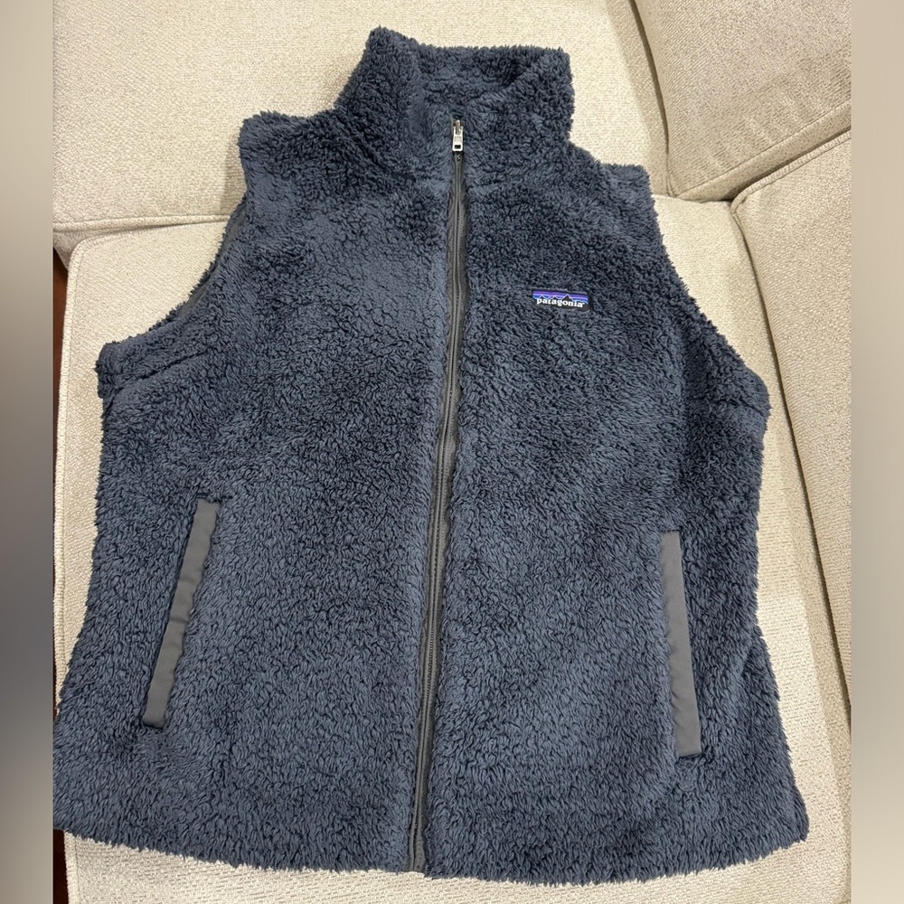 Patagonia Women’s Los Gatos Fleece Vest dark gray/bluish color. Size L.